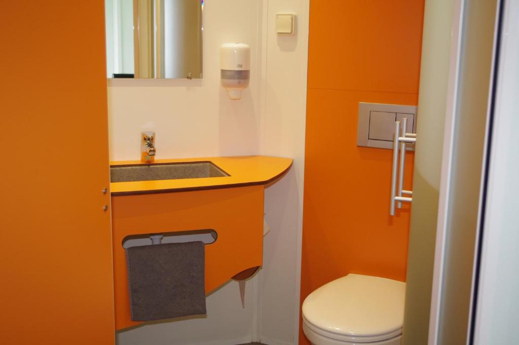 Kyriad Direct Saintes Kamer foto